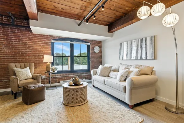 $364,000 | 55 Sterling Street, Unit 314, Clinton, MA 01510