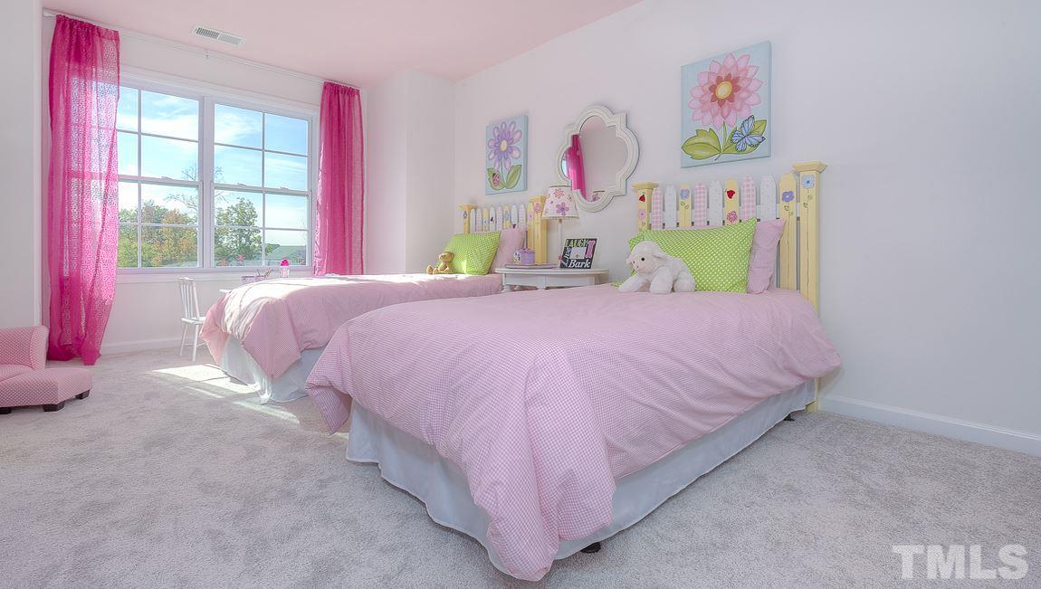 5207 Snowbell Court Raleigh, NC 27616 - Photo 13 of 23 Gallery Image 13
