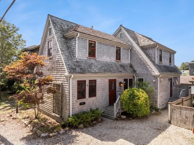 $1,695,000 | 5 Park Road, Falmouth, MA 02543