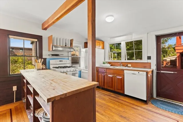 $1,695,000 | 5 Park Road, Falmouth, MA 02543