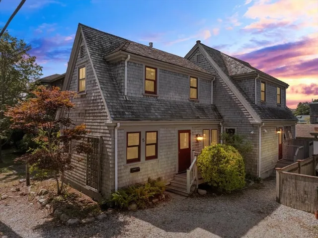 $1,695,000 | 5 Park Road, Falmouth, MA 02543