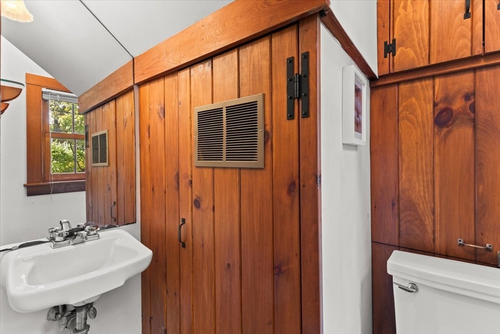 5 Park Road Falmouth, MA 02543 - Photo 6 of 41