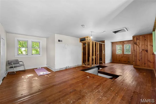 $160,000 | 302 East Walsh Avenue, Montgomery City, MO 63361