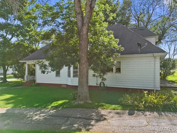 $125,000 | 302 East Walsh Avenue, Montgomery City, MO 63361