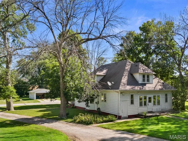 $160,000 | 302 East Walsh Avenue, Montgomery City, MO 63361