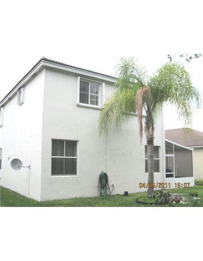 Undisclosed Address Fort Lauderdale, FL 33327 - Photo 6 of 8 Exterior Back