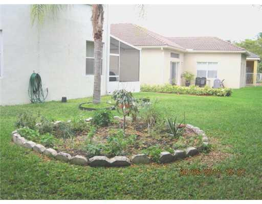 Undisclosed Address Fort Lauderdale, FL 33327 - Photo 7 of 8 Yard/Garden