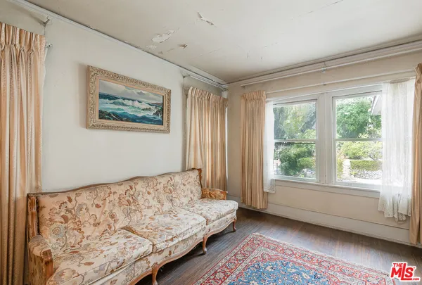 $3,750,000 | 5231 Franklin Avenue, Los Angeles, CA 90027