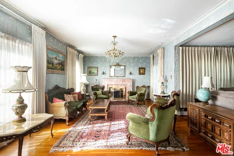 $3,750,000 | 5231 Franklin Avenue, Los Angeles, CA 90027