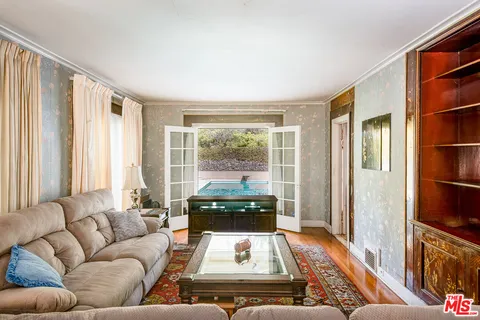 $3,750,000 | 5231 Franklin Avenue, Los Angeles, CA 90027