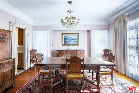 $3,750,000 | 5231 Franklin Avenue, Los Angeles, CA 90027