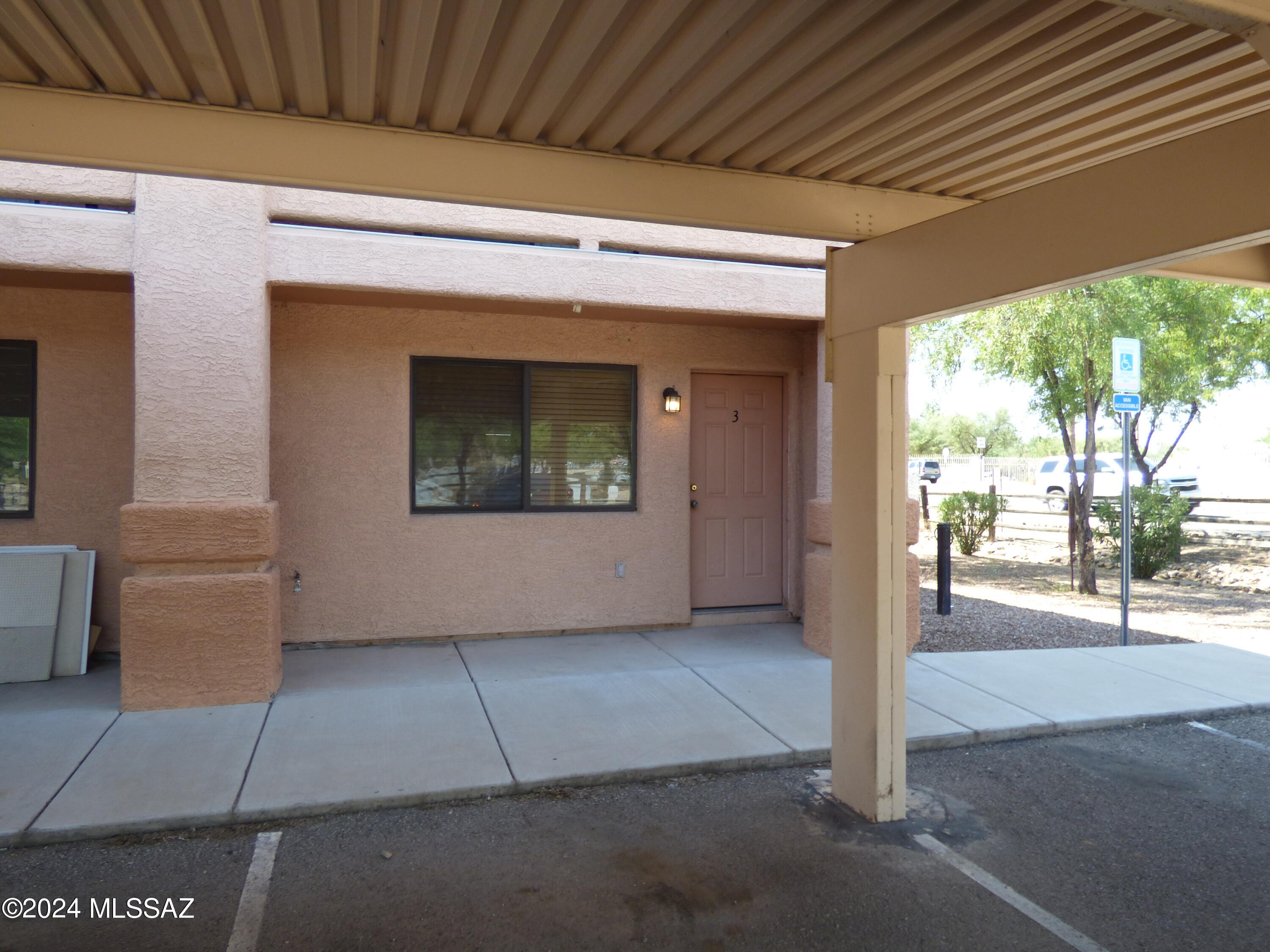 1077 North Riverside Drive, Unit 3 Tucson, AZ 85745 - Photo 2 of 22 P1070864