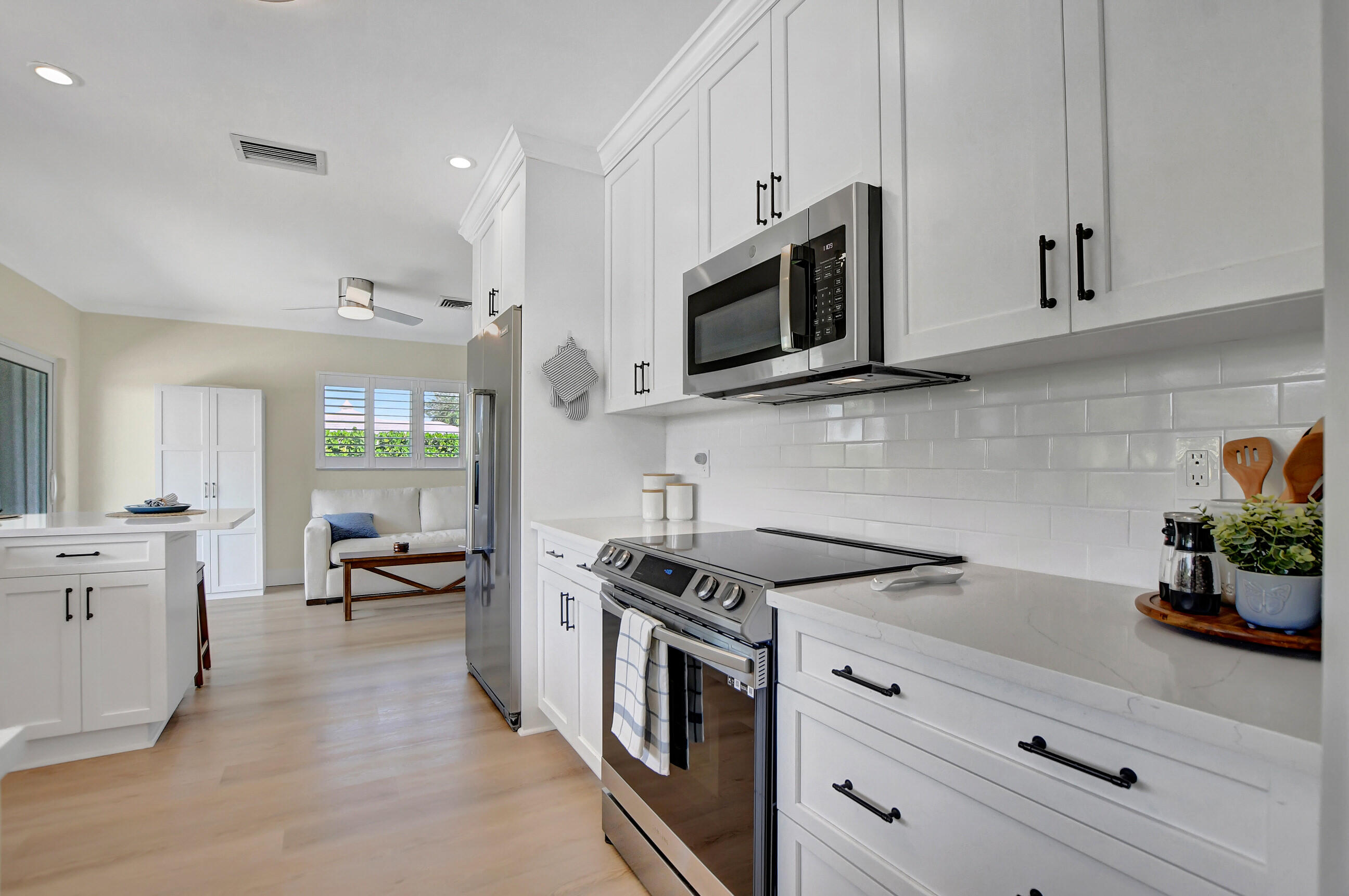 1301 Tamarind Way Boca Raton, FL 33486 - Photo 11 of 37 25_dsc_0036