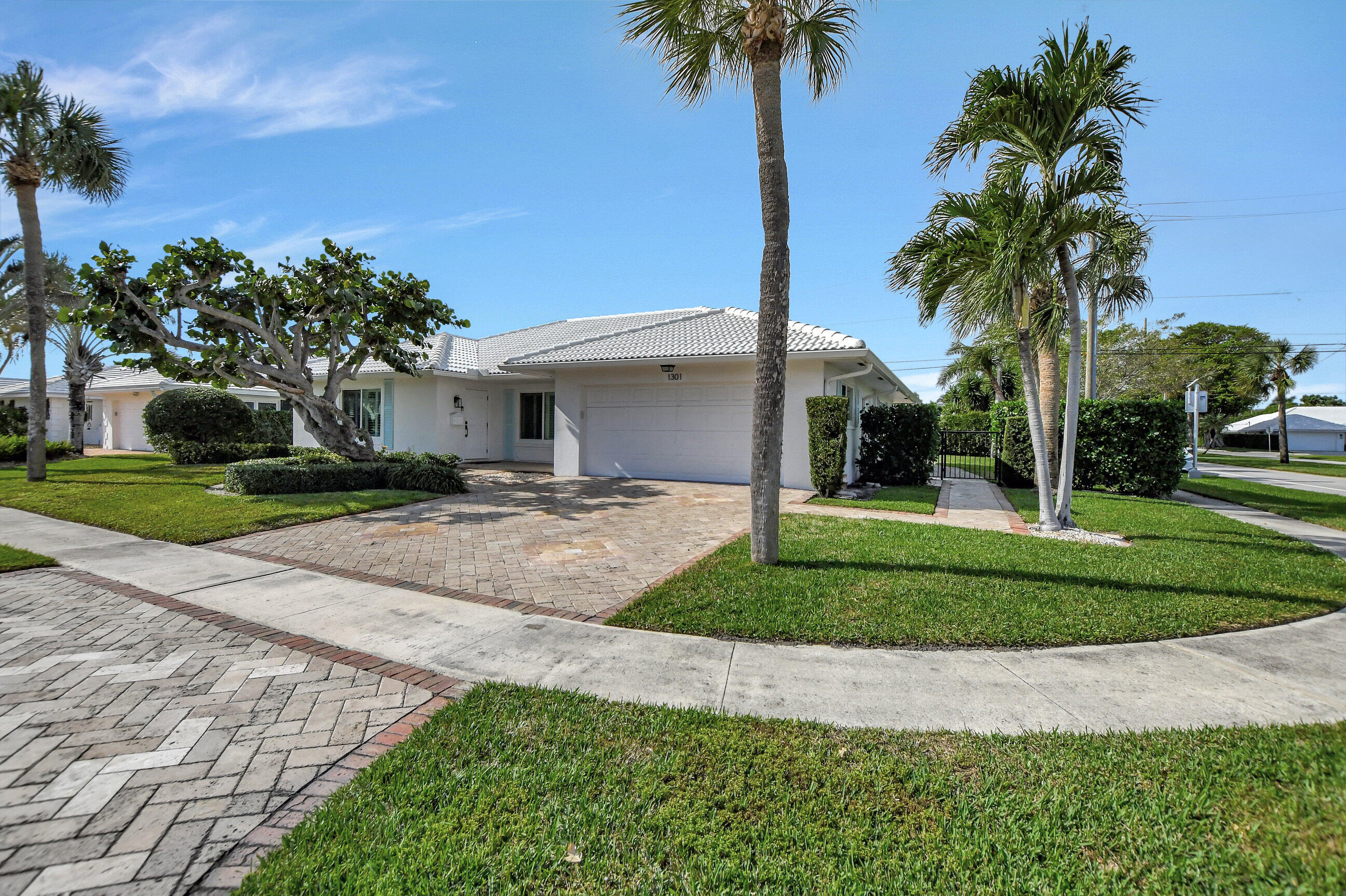 1301 Tamarind Way Boca Raton, FL 33486 - Photo 2 of 37 16_dsc_0171