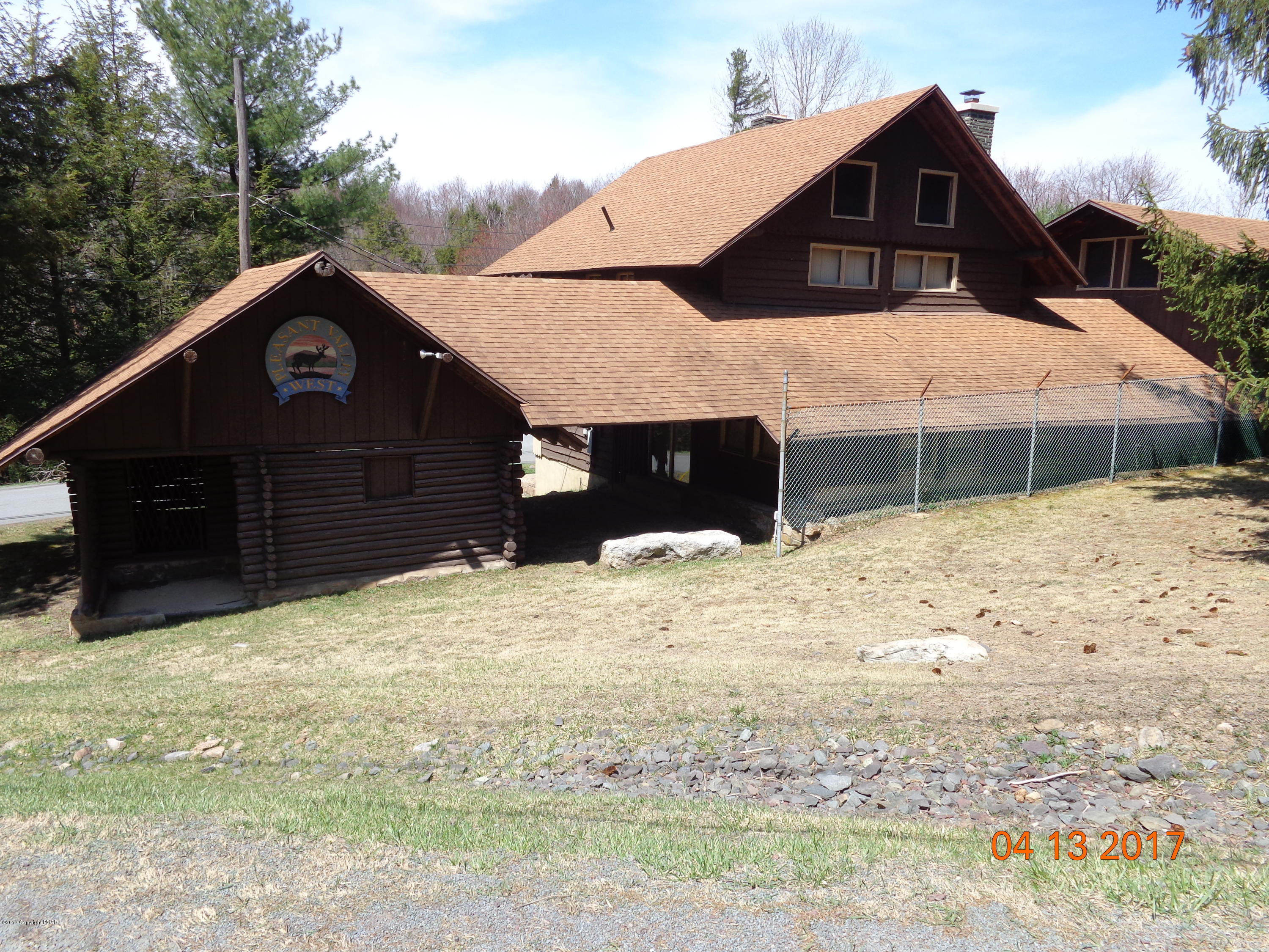 15 Algonkin Road Jim Thorpe, PA 18229 - Photo 51 of 53 Pleasant Valley West clubhouse