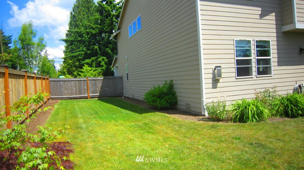 5103 Northeast 6th Place Renton, WA 98059 - Photo 14 of 15