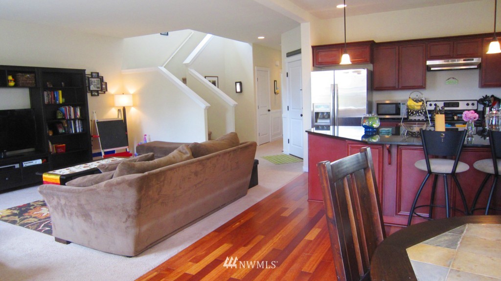 5103 Northeast 6th Place Renton, WA 98059 - Photo 6 of 15