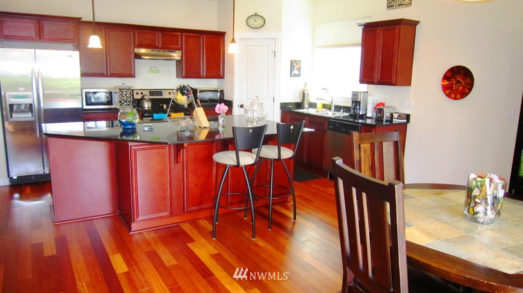 5103 Northeast 6th Place Renton, WA 98059 - Photo 7 of 15