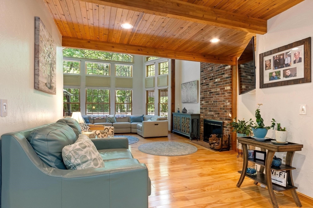 112 Elm Street Auburn, MA 01501 - Photo 14 of 42
