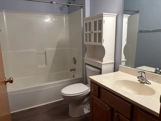 $1,700 | 955 Buckingham Drive, Unit 955, Sycamore, IL 60178