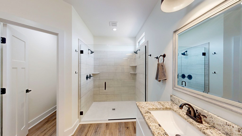 1332 Skipper Road Dothan, AL 36301 - Photo 19 of 47 master bath