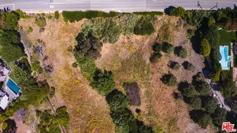 $1,250,000 | 6825 Fernhill Drive, Malibu, CA 90265