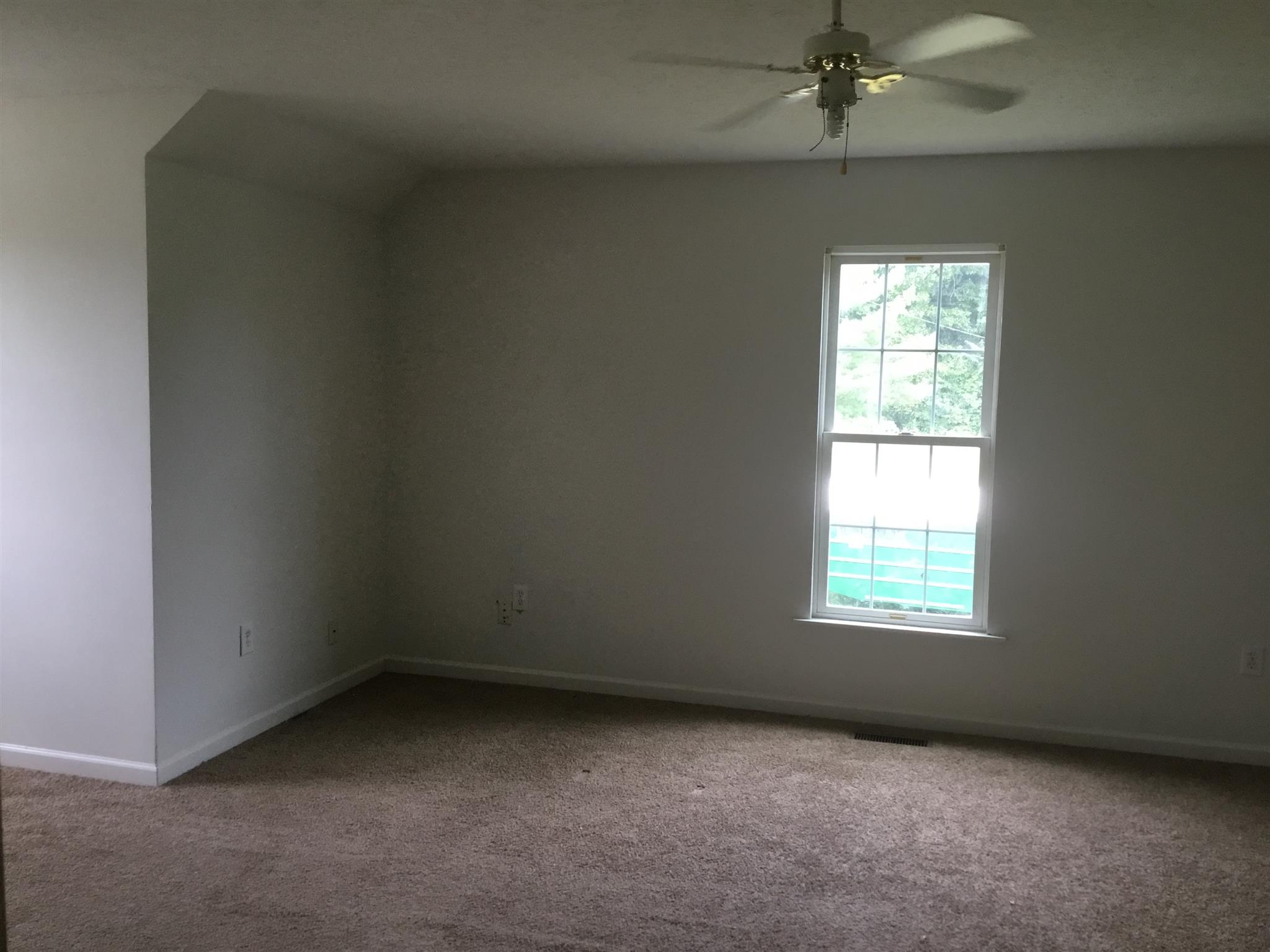 305 Tom Link Road Cottontown, TN 37048 - Photo 14 of 22 Large bedroom