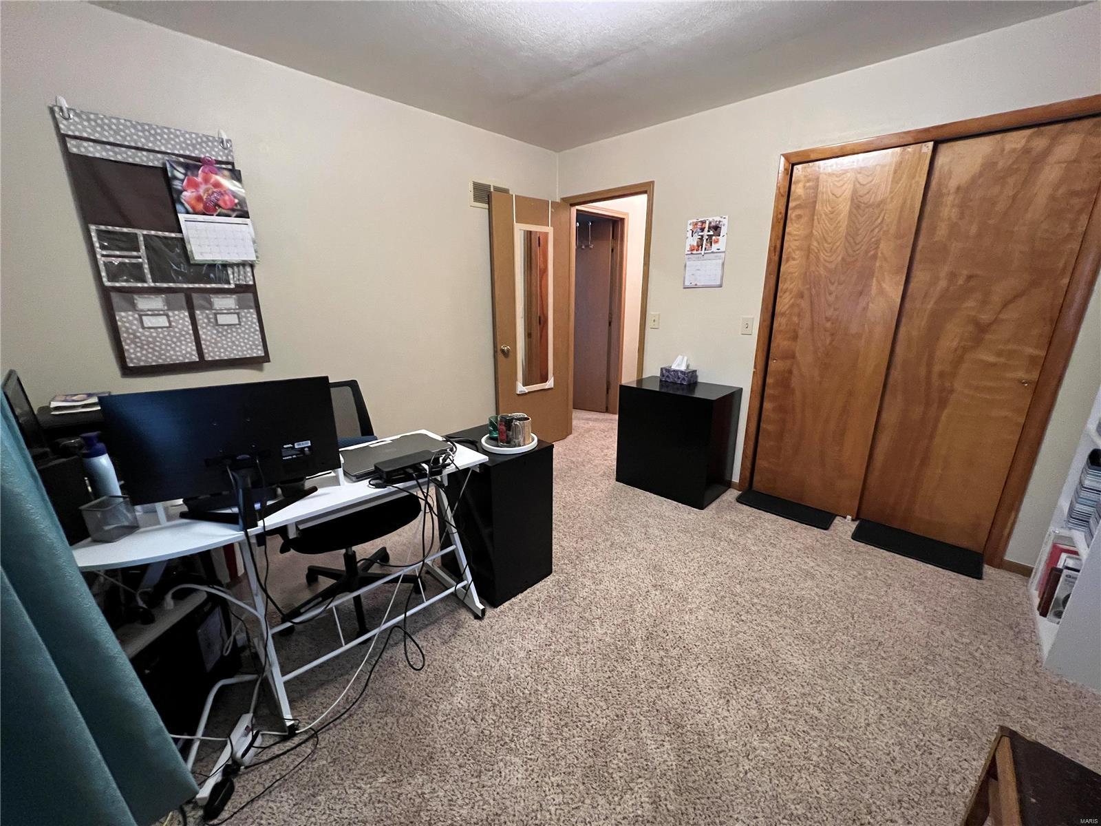 519 Sullivan Street East Alton, IL 62024 - Photo 15 of 28