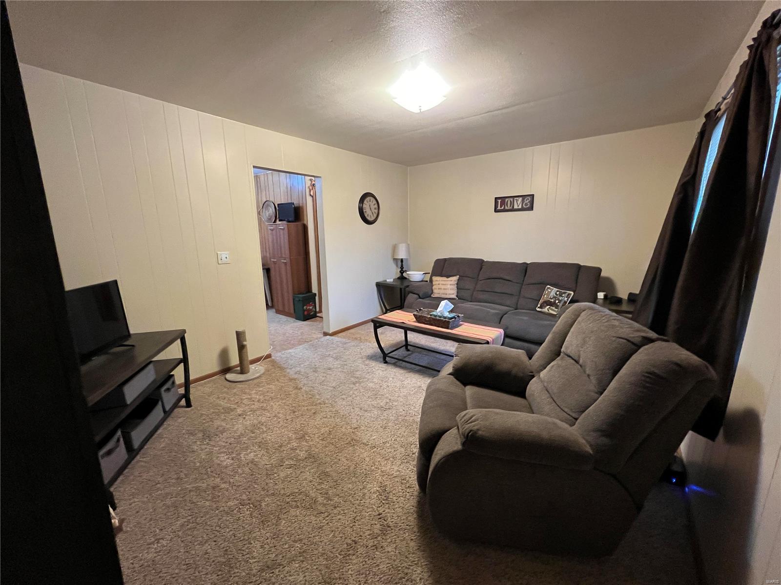 519 Sullivan Street East Alton, IL 62024 - Photo 4 of 28