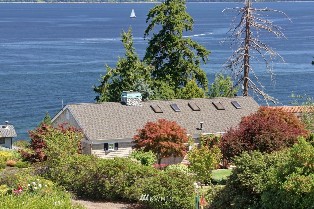 21316 President Point Road Northeast Kingston, WA 98346 - Photo 2 of 25 Gallery Image 2