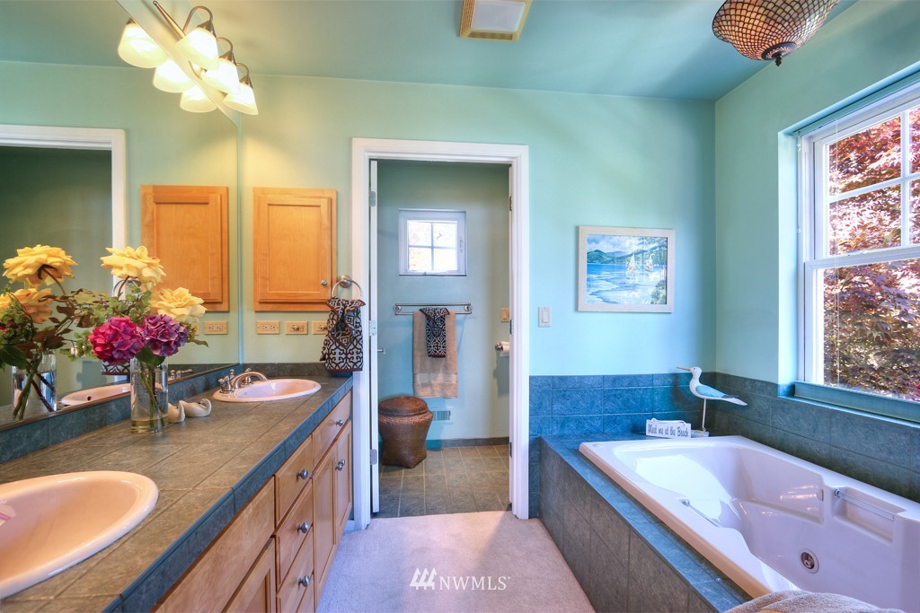21316 President Point Road Northeast Kingston, WA 98346 - Photo 15 of 25 Gallery Image 15
