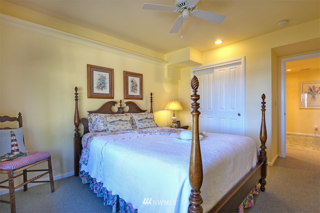 21316 President Point Road Northeast Kingston, WA 98346 - Photo 16 of 25 Gallery Image 16