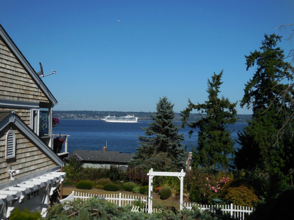 21316 President Point Road Northeast Kingston, WA 98346 - Photo 4 of 25 Gallery Image 4