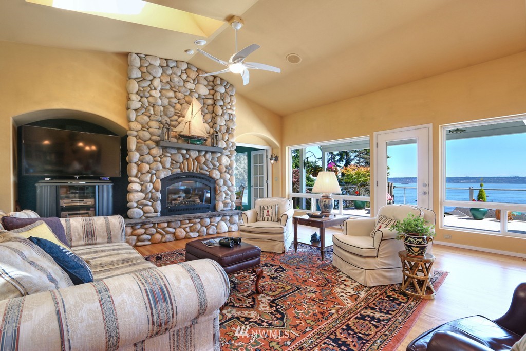 21316 President Point Road Northeast Kingston, WA 98346 - Photo 7 of 25 Gallery Image 7