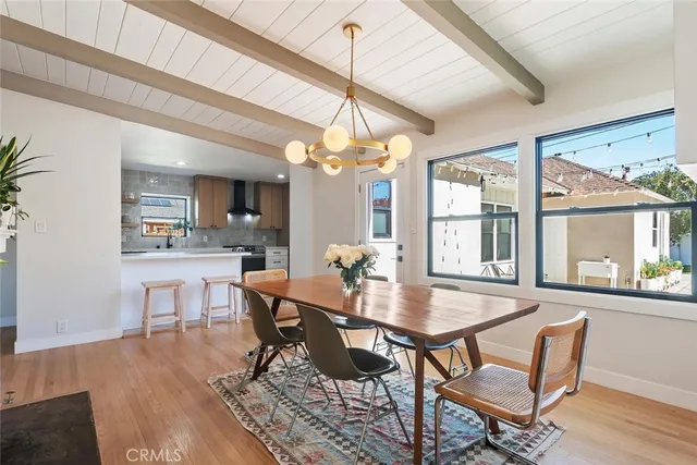 $1,295,000 | 6554 Colbath Avenue, Valley Glen, CA 91401