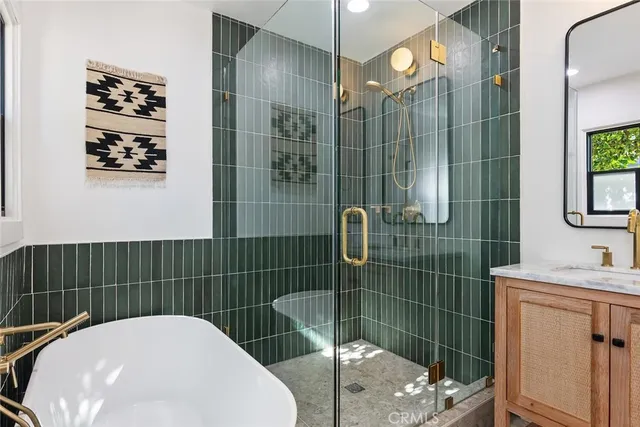 $1,295,000 | 6554 Colbath Avenue, Valley Glen, CA 91401