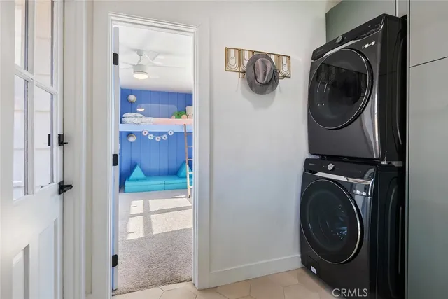 $1,295,000 | 6554 Colbath Avenue, Valley Glen, CA 91401