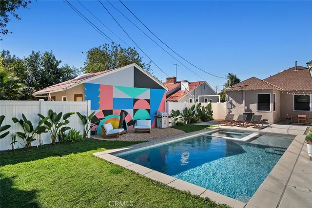 $1,295,000 | 6554 Colbath Avenue, Valley Glen, CA 91401