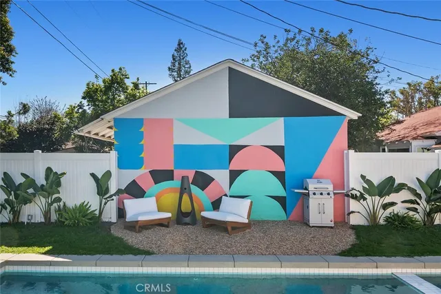 $1,295,000 | 6554 Colbath Avenue, Valley Glen, CA 91401