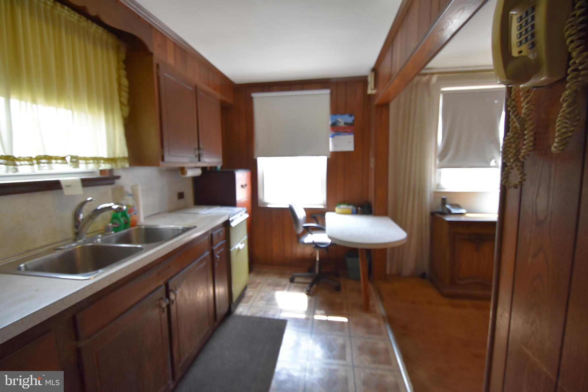 28 Ashbourne Road Darby, PA 19023 - Photo 11 of 22 Kitchen