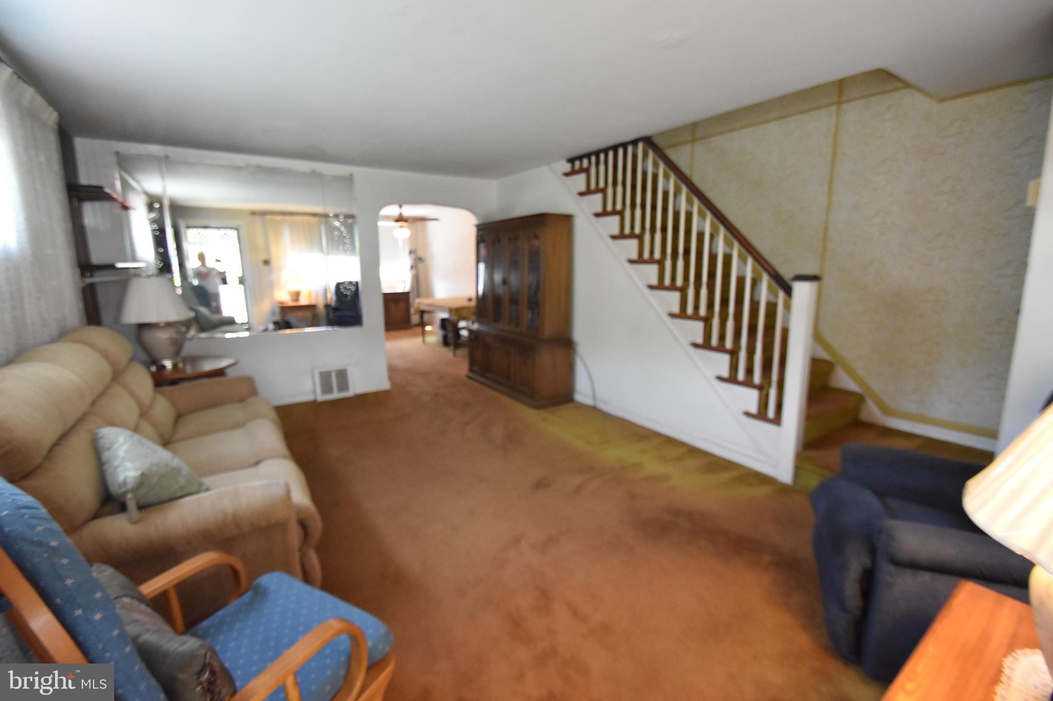 28 Ashbourne Road Darby, PA 19023 - Photo 7 of 22 Living room