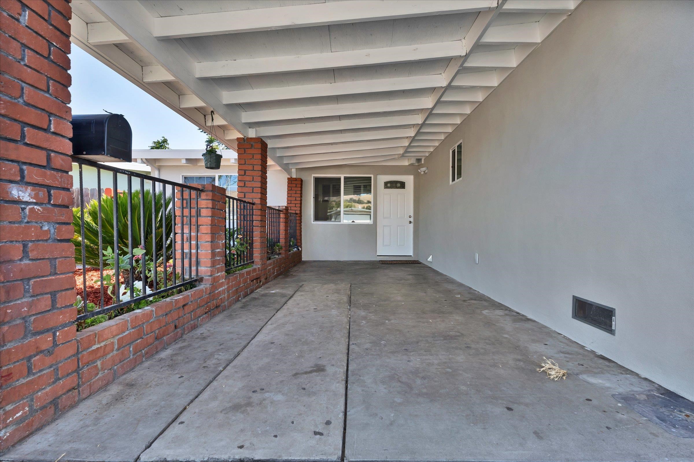 28315 Rochelle Avenue Hayward, CA 94544 - Photo 12 of 34