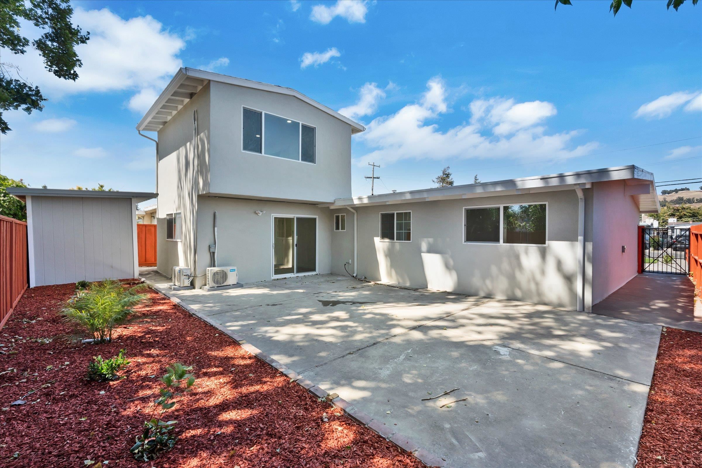 28315 Rochelle Avenue Hayward, CA 94544 - Photo 4 of 34