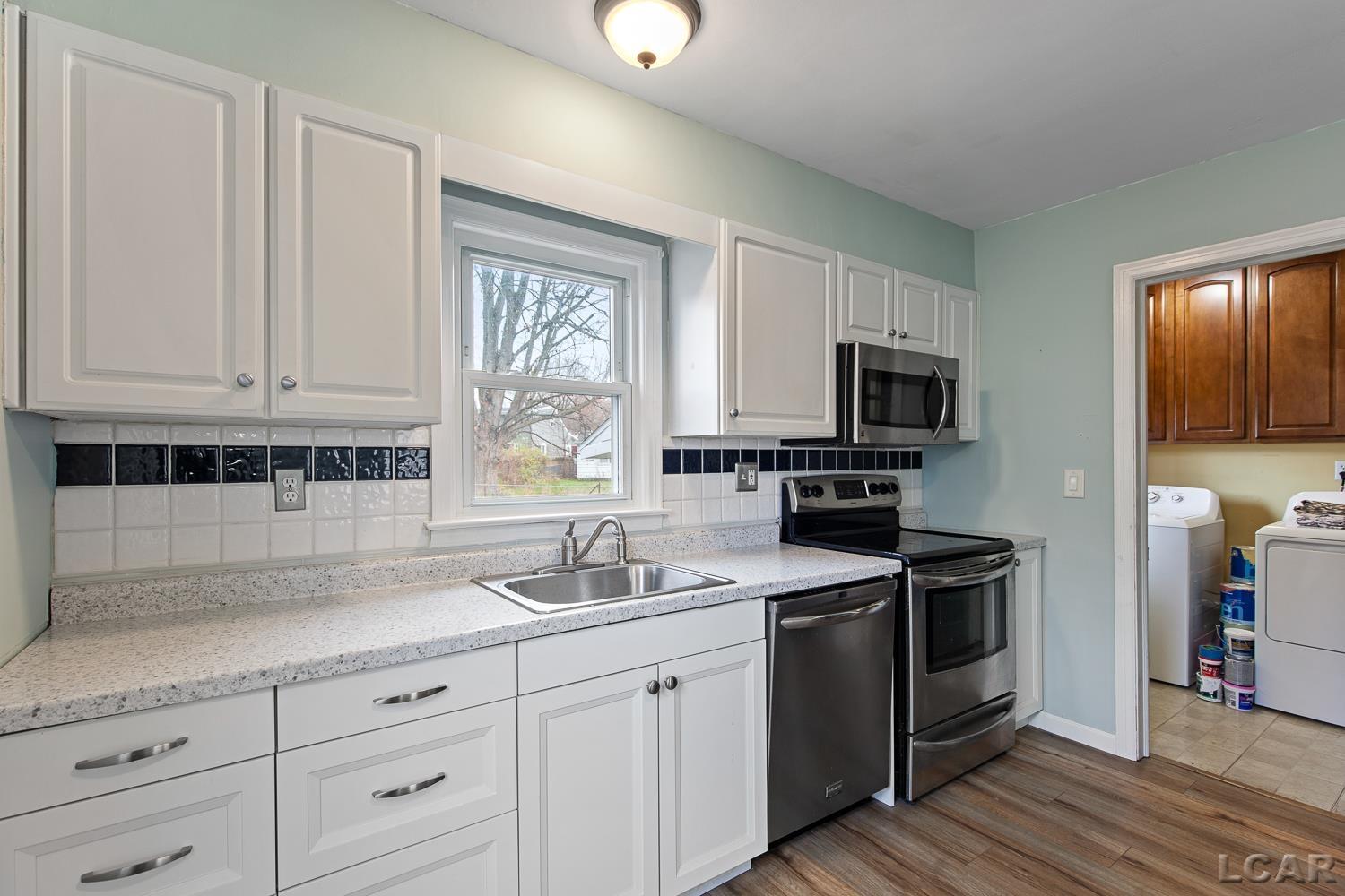 338 Rogers Road Adrian, MI 49221 - Photo 10 of 34 50161264-80dca5ce-210c-4b7c-8343-ed54c3e57dda.JPG