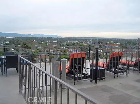 $3,895 | 3111 4th Street, Unit 218, Santa Monica, CA 90405