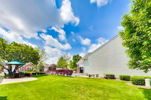$499,995 | 2660 Chesire Court, West Dundee, IL 60118