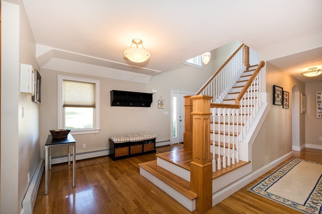 12 Christine Road Hull, MA 02045 - Photo 5 of 25 Gallery Image 5