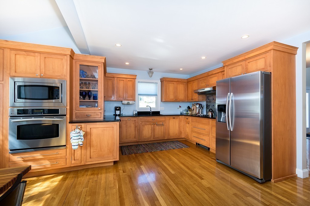 12 Christine Road Hull, MA 02045 - Photo 6 of 25 Gallery Image 6