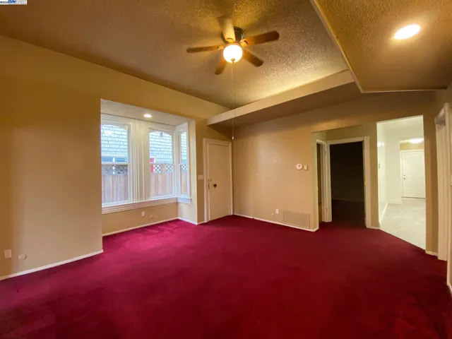 a view of empty room with window