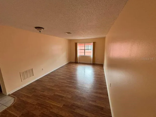 $1,500 | 660 62nd Avenue North, Unit 1204, St. Petersburg, FL 33702